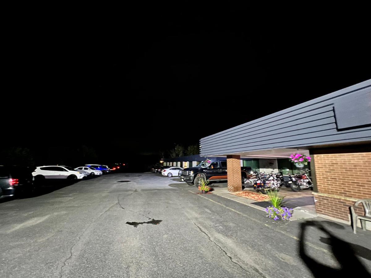 Lively Inn And Suites - Sudbury Naughton Exteriér fotografie