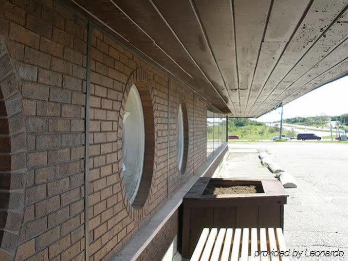 Lively Inn And Suites - Sudbury Naughton Exteriér fotografie